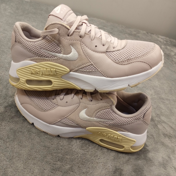 Nike Shoes - Air Max Nike Womens Running Sneakers Size 8.5